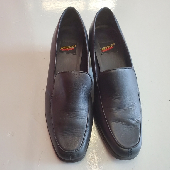 Vintage Aerosoles Classic Loafer Style Heel - Picture 1 of 9